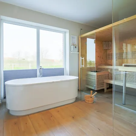 Holiday home Buedlfarm - Wohlfuehlhuette Fehmarn